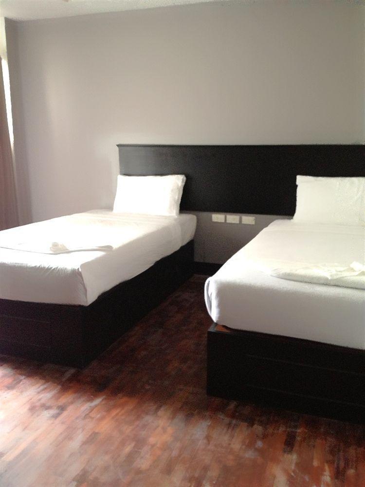 เบเนตตี้ ลอดจ์ Hotel Patong ภายนอก รูปภาพ
