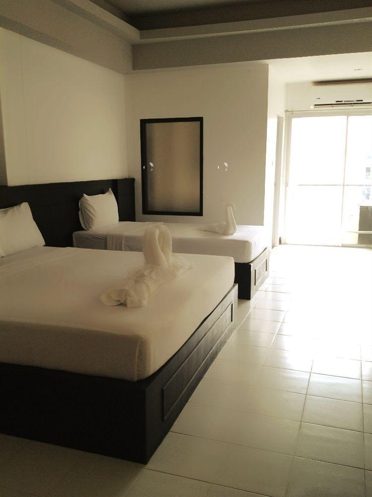 เบเนตตี้ ลอดจ์ Hotel Patong ภายนอก รูปภาพ
