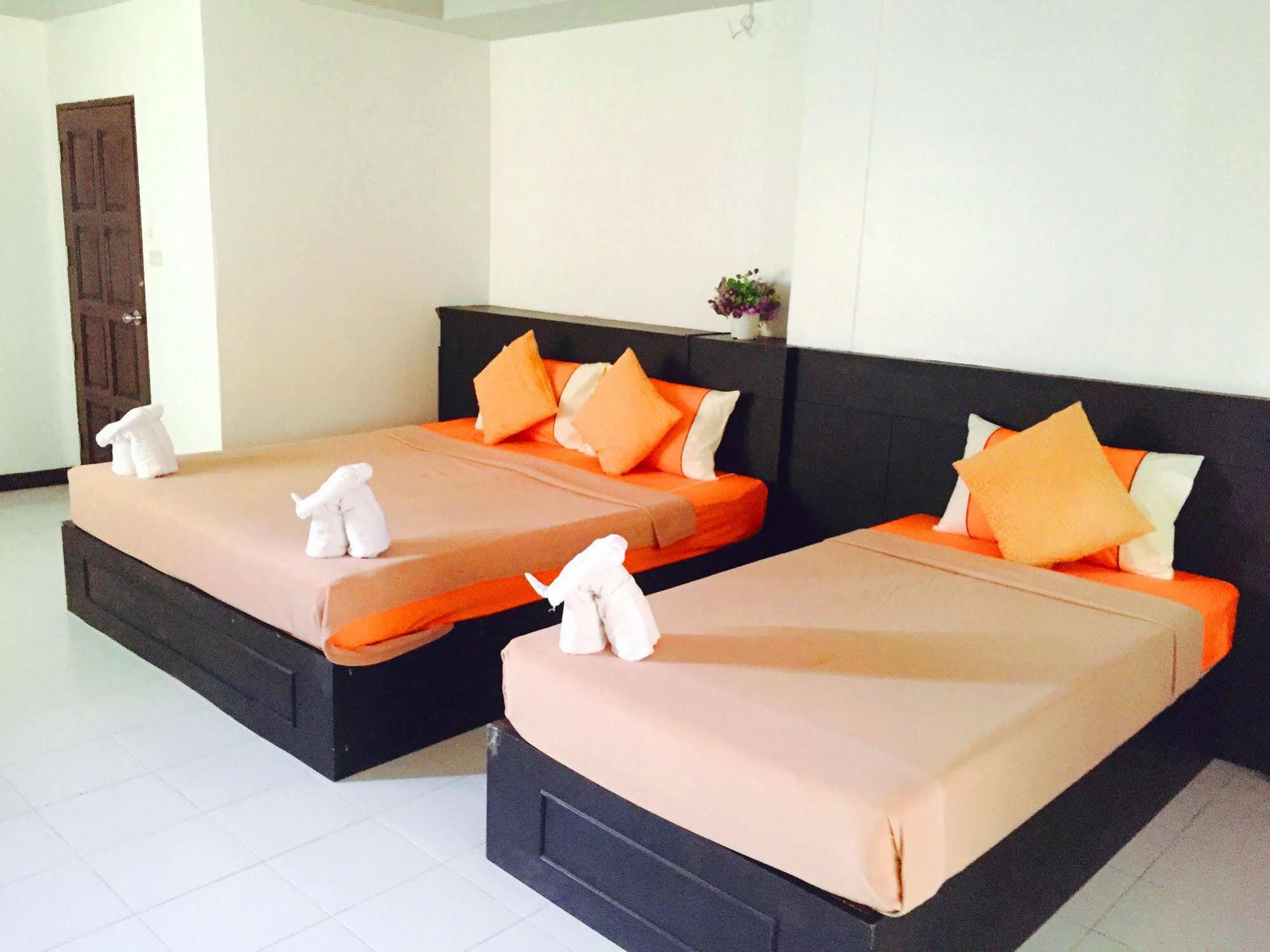 เบเนตตี้ ลอดจ์ Hotel Patong ภายนอก รูปภาพ